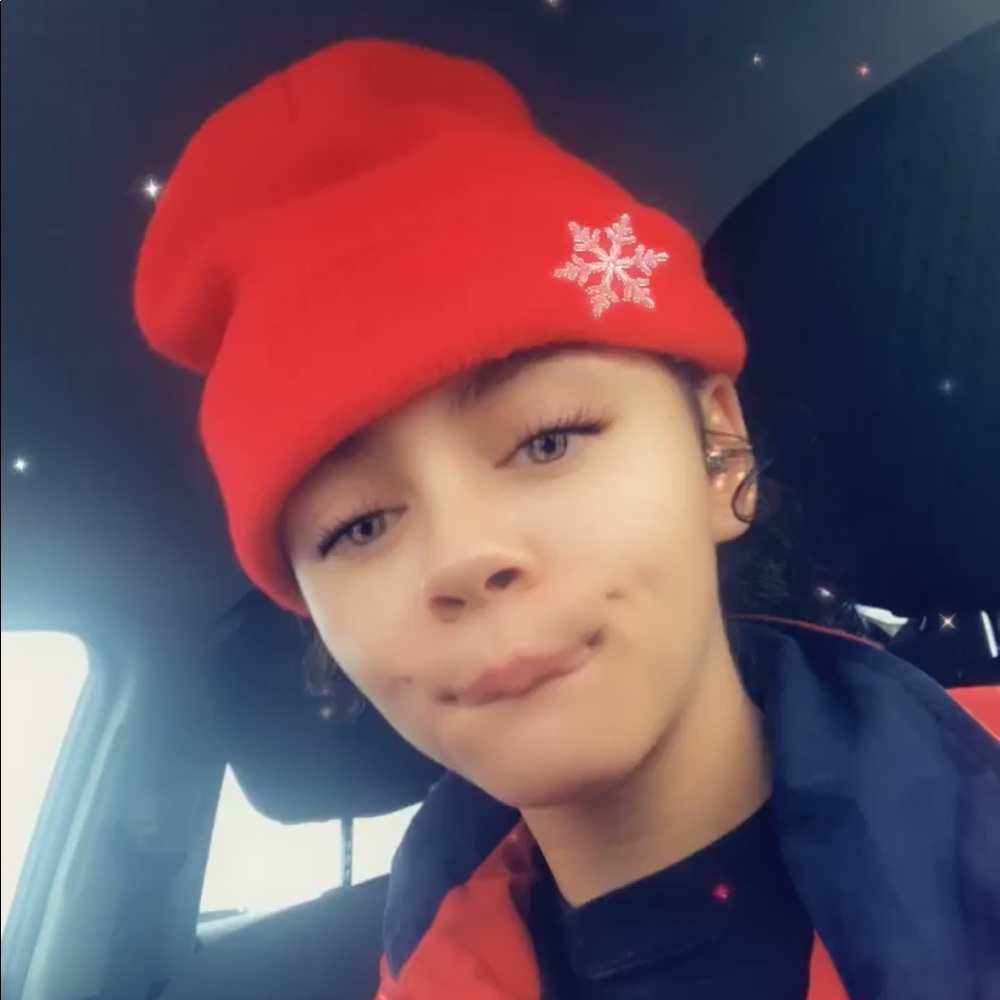 Classic red beanie ❣️